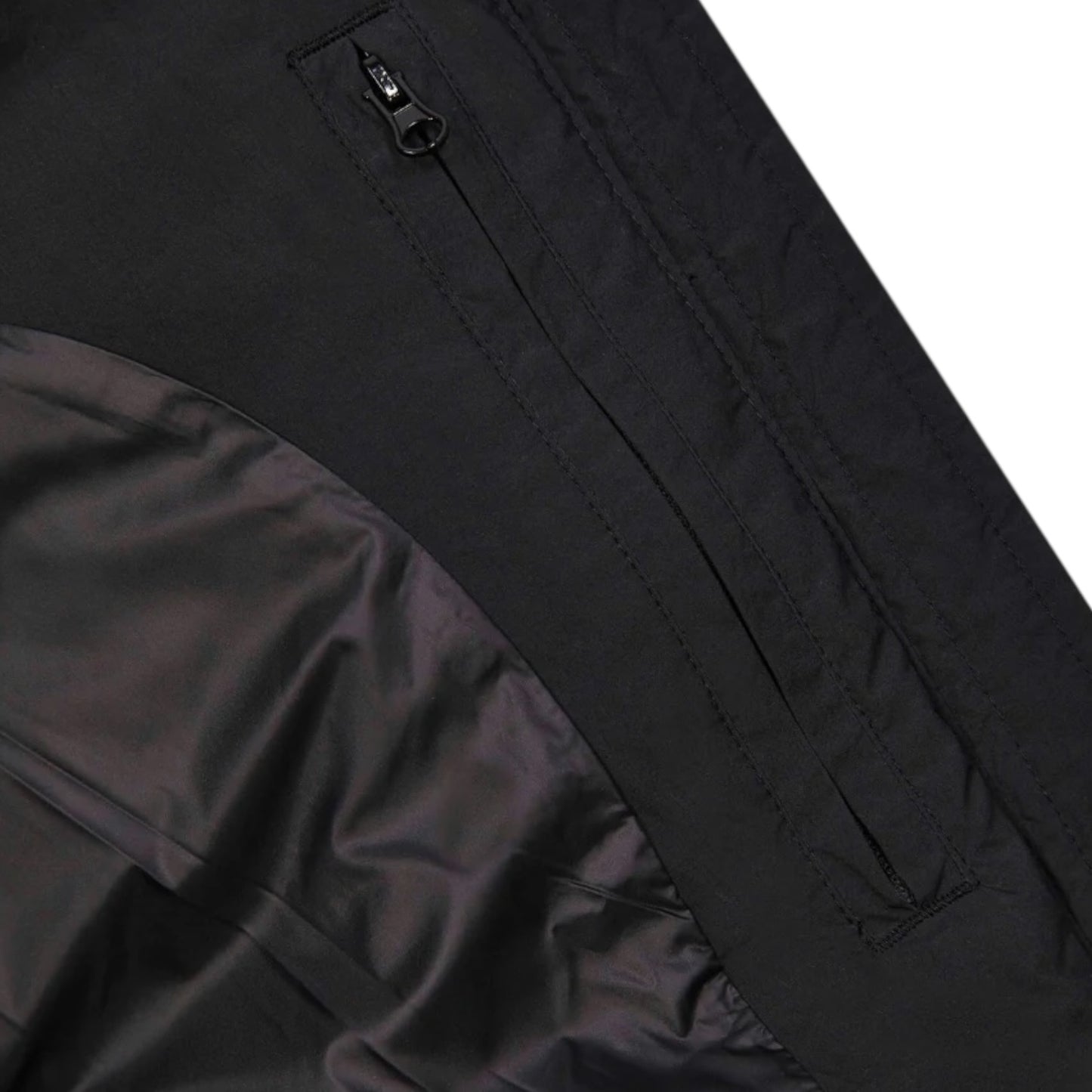 Trapstar Irongate Arch Piping Puffer Jacket Blackout Edition